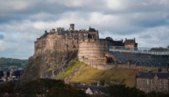 7 оповитих містикою замків Європи