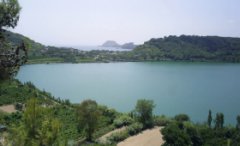 Аверно - самое мистическое озеро Италии